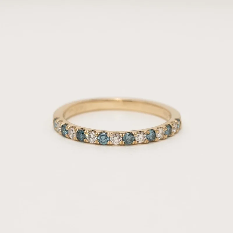 Blue and White Diamond Band in 14kt Yellow Gold (3/8ct tw)