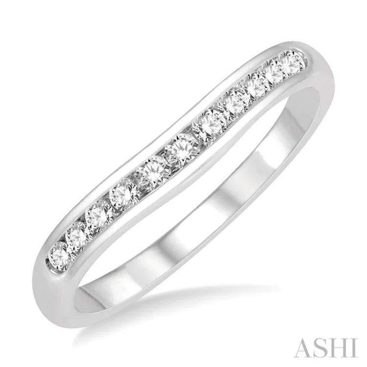 1/4 Ctw Round Cut Diamond Inlay Wedding Band in 14K White Gold