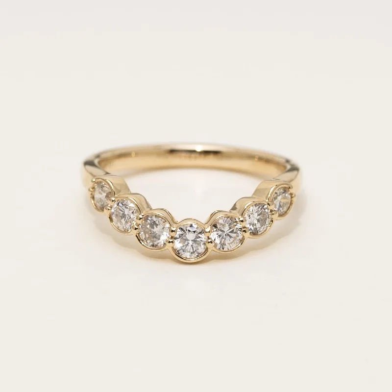 Diamond Bezel Curved Band in 14kt Yellow Gold (3/4ct tw)