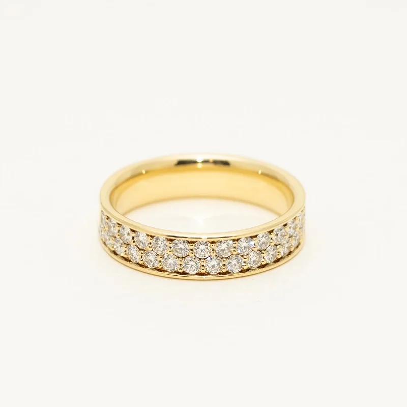 Memoire Diamond Pave Silk Band in 18kt Yellow Gold (7/8ct tw)