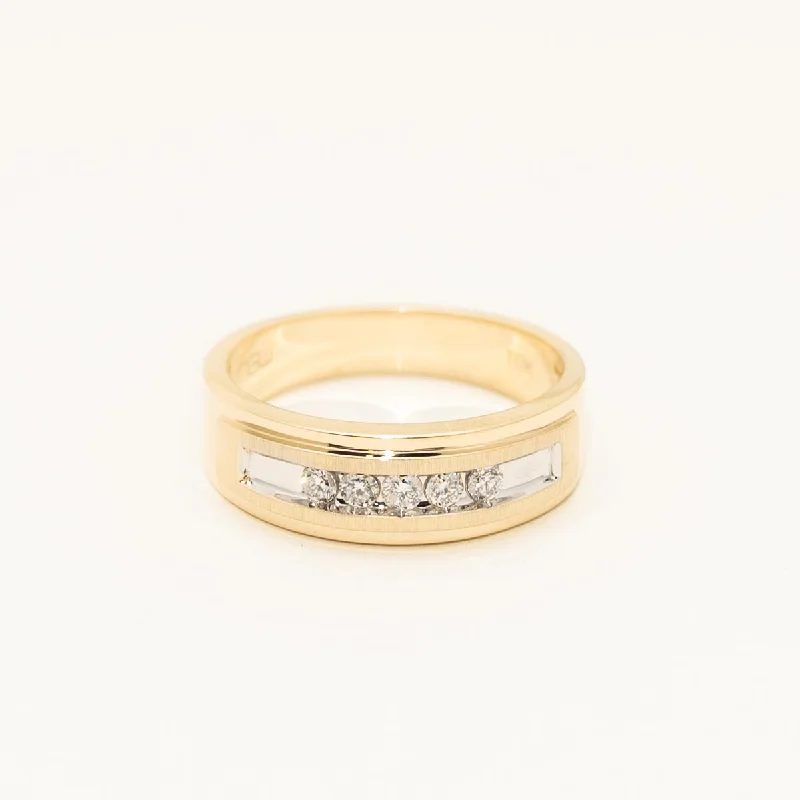 Mens Diamond Band in 10kt Yellow Gold (1/4ct tw)