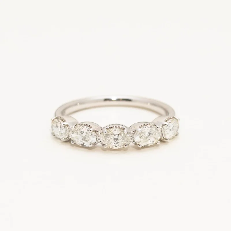 Oval Diamond Band in 14kt White Gold (1 1/5ct tw)