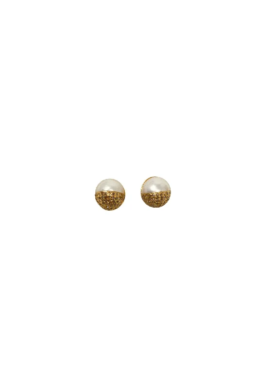 V559 The Woods White Pearl Studs with Brass and Diamonds