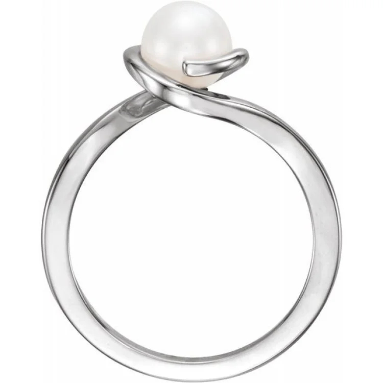 Platinum Cultured White Freshwater Pearl Ring