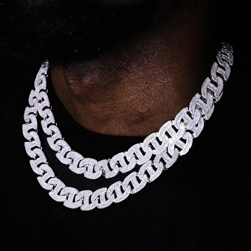 Baguette Chain Link Necklace in White Gold